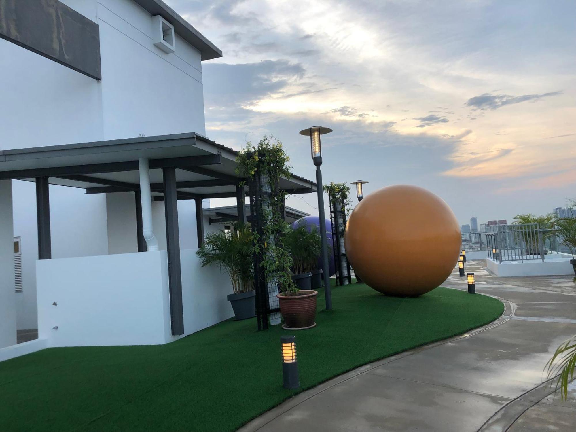 Tr 3r2b Serviced 5-6pax Hkl,ijn,pwtc Kl Kuala Lumpur