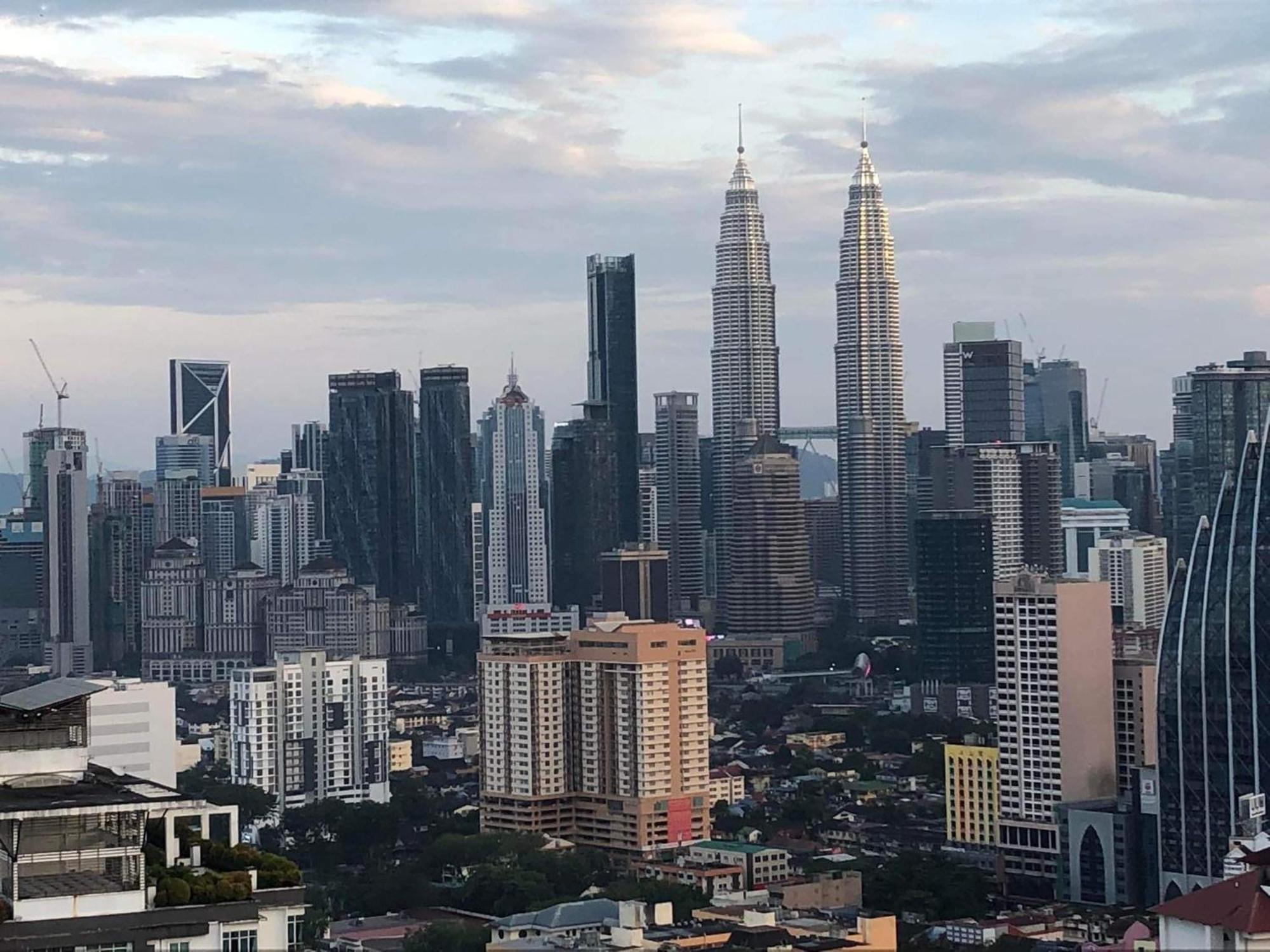 Tr 3r2b Serviced 5-6pax Hkl,ijn,pwtc Kl Apartment *