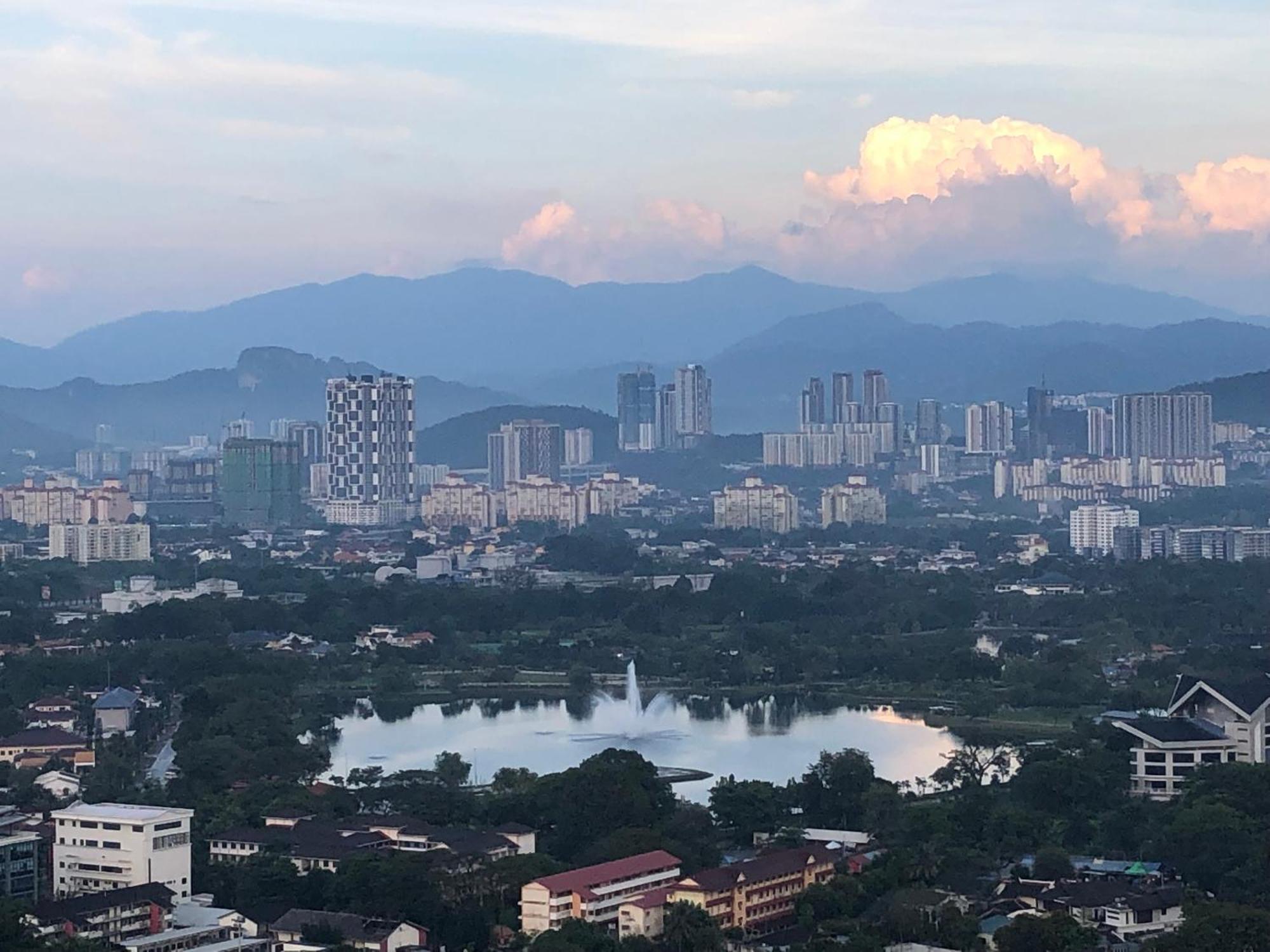 Pangsapuri Tr 3r2b Serviced 5-6pax Hkl,ijn,pwtc Kl Kuala Lumpur