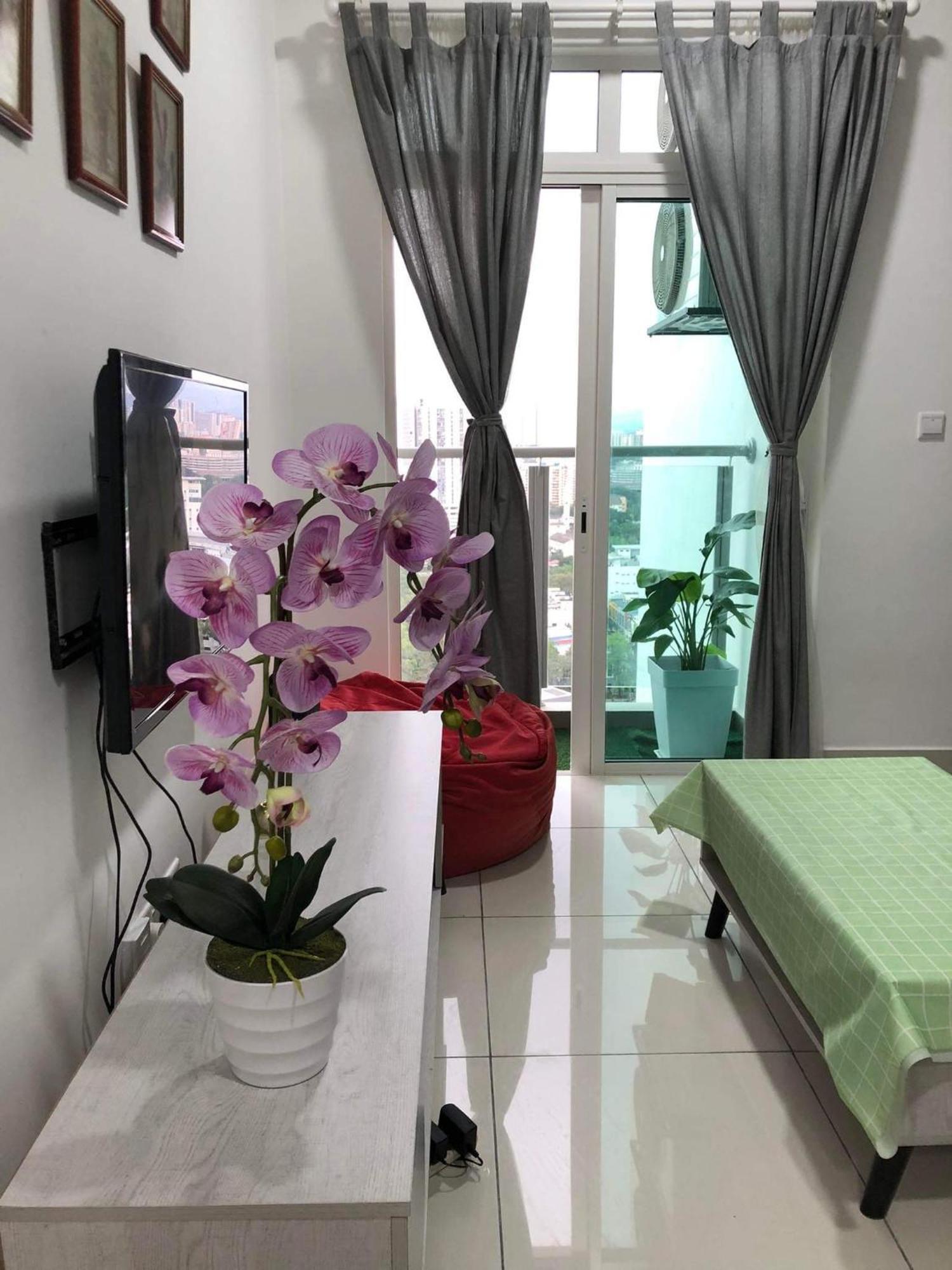 Tr 3r2b Serviced 5-6pax Hkl,ijn,pwtc Kl